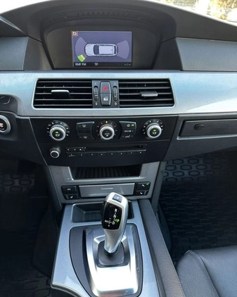 BMW Seria 5 cena 26900 przebieg: 233830, rok produkcji 2008 z Szczecin małe 781